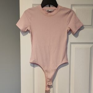 Pink Ribbed One Piece Short Sleeve Bodysuit Size Medium